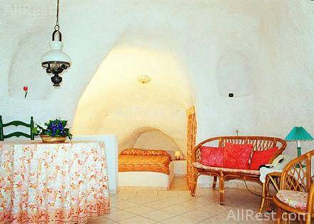 Oia Village Cave Villas 13